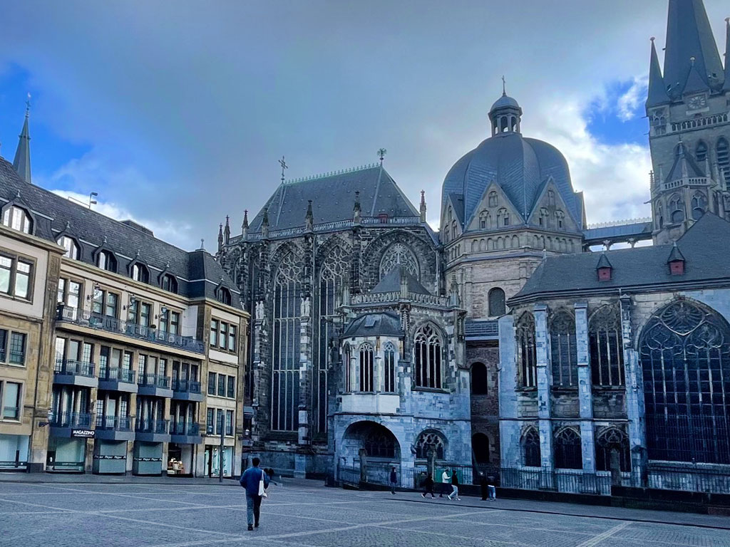 Domansicht vom Katschhof